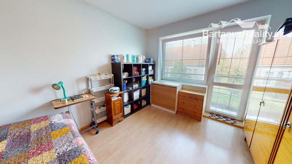 BartanusReality - Na predaj rozmerný rodinný dom s pozemkom 2480 m2 v Dubnici nad Váhom, Bottova ulica.