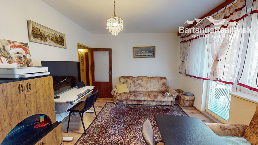 Na predaj čiastočne zrekonštruovaný 2 izbový byt v Trenčianskych Tepliciach, Štvrť SNP.