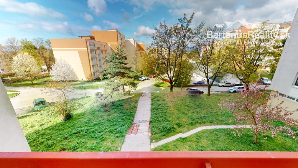 BartanusReality - REZERVOVANÉ Na predaj kompletne zrekonštruovaný, 2 izbový byt v Trenčíne, Juh, K. Šmidkeho.