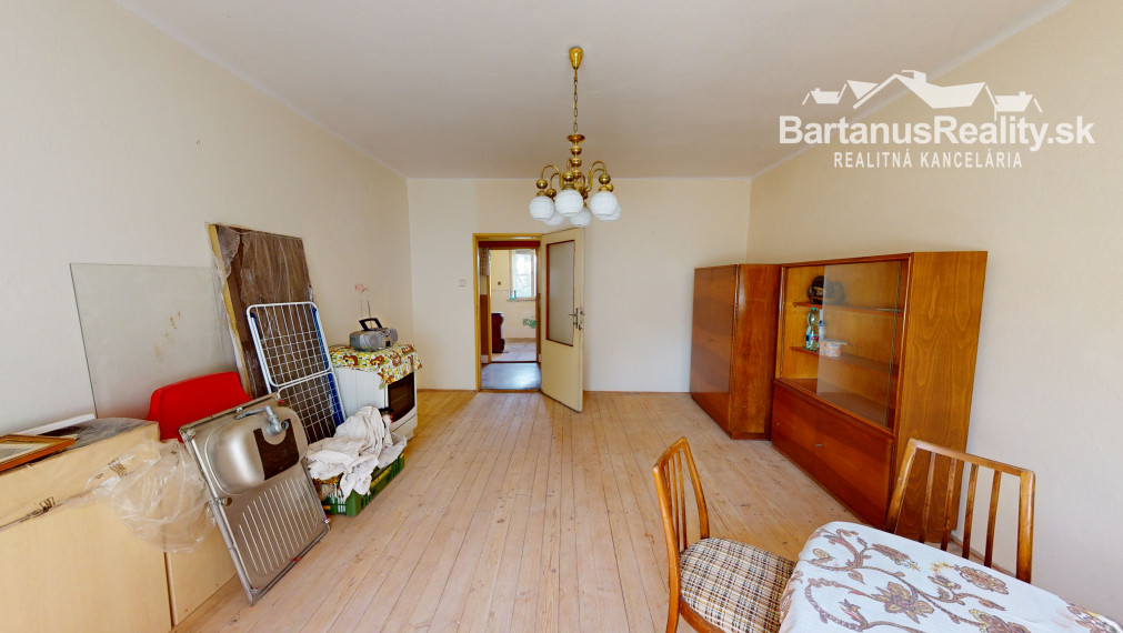 Na predaj starší rodinný dom v obci Horná Súča