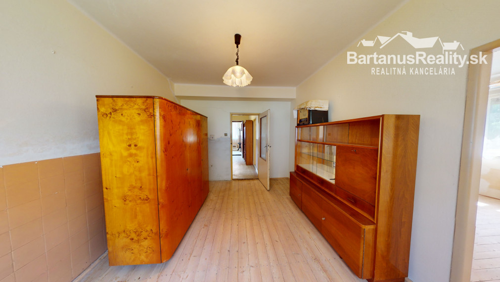 Na predaj starší rodinný dom v obci Horná Súča