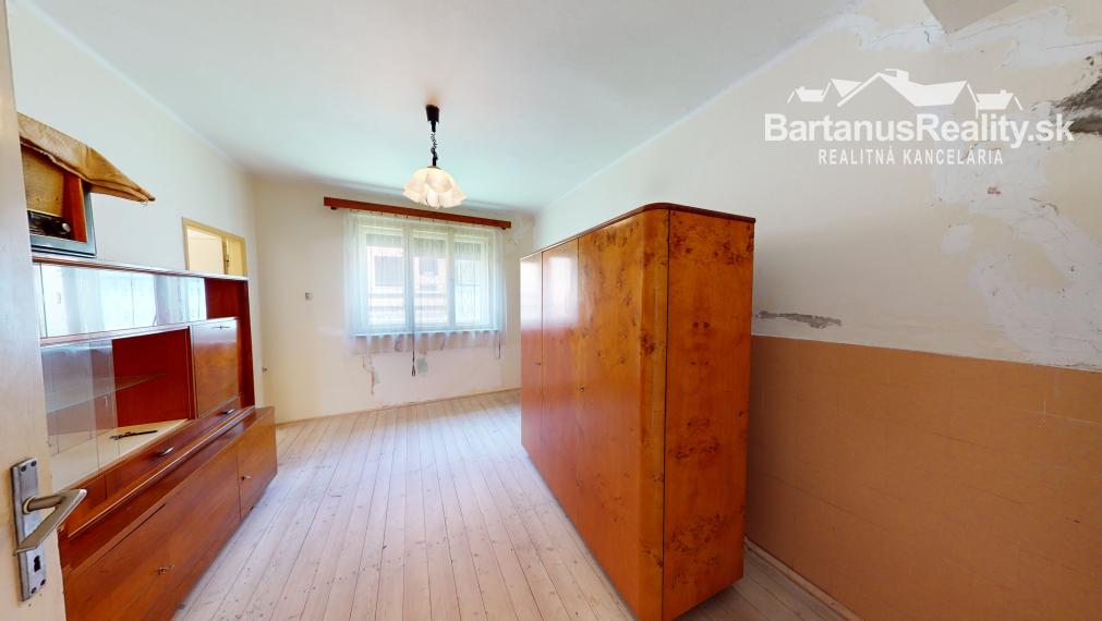 Na predaj starší rodinný dom v obci Horná Súča