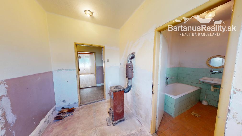 Na predaj starší rodinný dom v obci Horná Súča