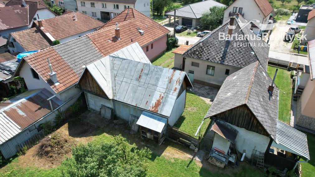 Na predaj starší rodinný dom v obci Horná Súča