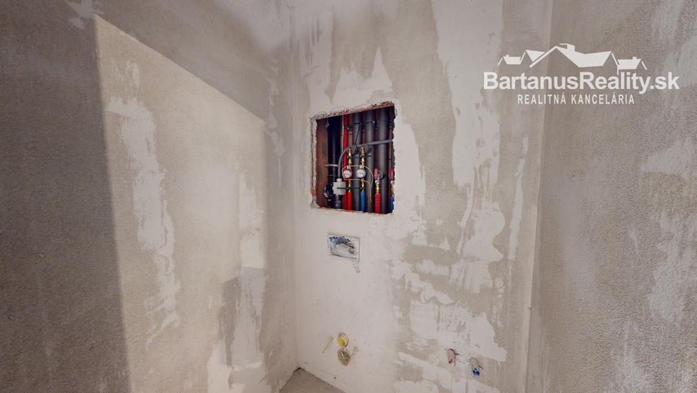 BartanusReality - !!!!! REZERVOVANÉ !!!!! 2 izbový byt 59 m2 + balkón 11 m2 - Rezidencia Kožušnícka, bytový dom A