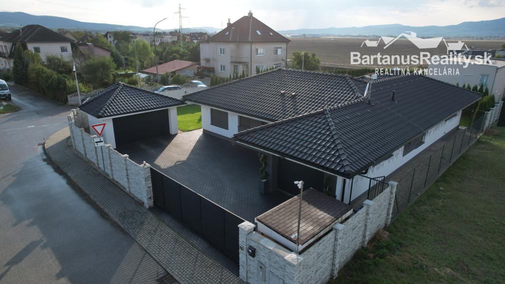 BartanusReality - Na predaj rodinný dom v Tr. Turnej