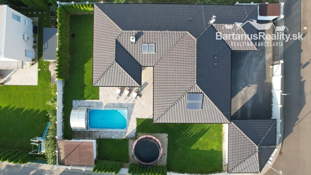 BartanusReality - Na predaj rodinný dom v Tr. Turnej