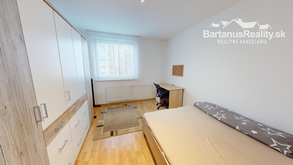 BartanusReality - !!!!! REZERVOVANÉ !!!!! zrekonštruovaný 3 izbový byt v Trenčíne, Sihoť, Sibírska ulica.