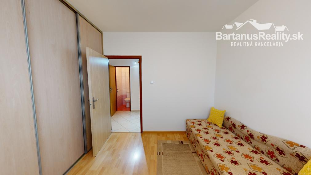 BartanusReality - !!!!! REZERVOVANÉ !!!!! zrekonštruovaný 3 izbový byt v Trenčíne, Sihoť, Sibírska ulica.