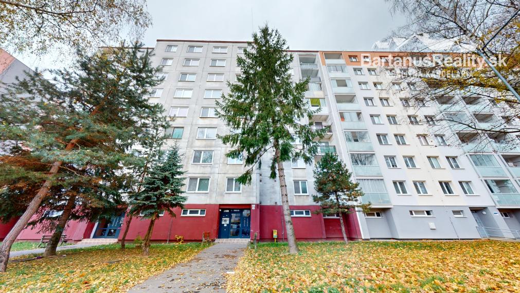 BartanusReality - !!!!! REZERVOVANÉ !!!!! zrekonštruovaný 3 izbový byt v Trenčíne, Sihoť, Sibírska ulica.