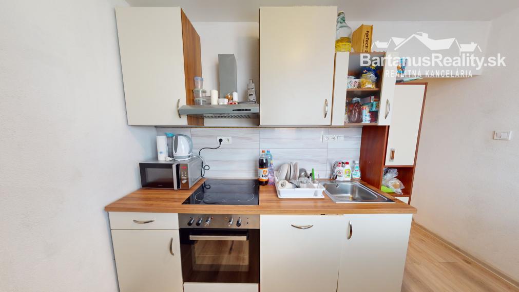 BartanusReality - !!!!! REZERVOVANÉ !!!!!  1-izbový byt v Trenčíne na Sídlisku JUH, ul. Lavičkova.