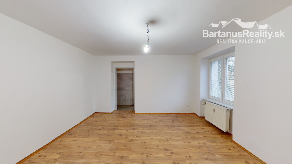 BartanusReality - !!!!! REZERVOVANÉ !!!!!  Na predaj 2-izbový byt vo vyhľadávanej lokalite mesta Trenčín, ul. 28.októbra.