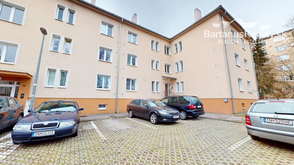 BartanusReality - !!!!! REZERVOVANÉ !!!!!  Na predaj 2-izbový byt vo vyhľadávanej lokalite mesta Trenčín, ul. 28.októbra.