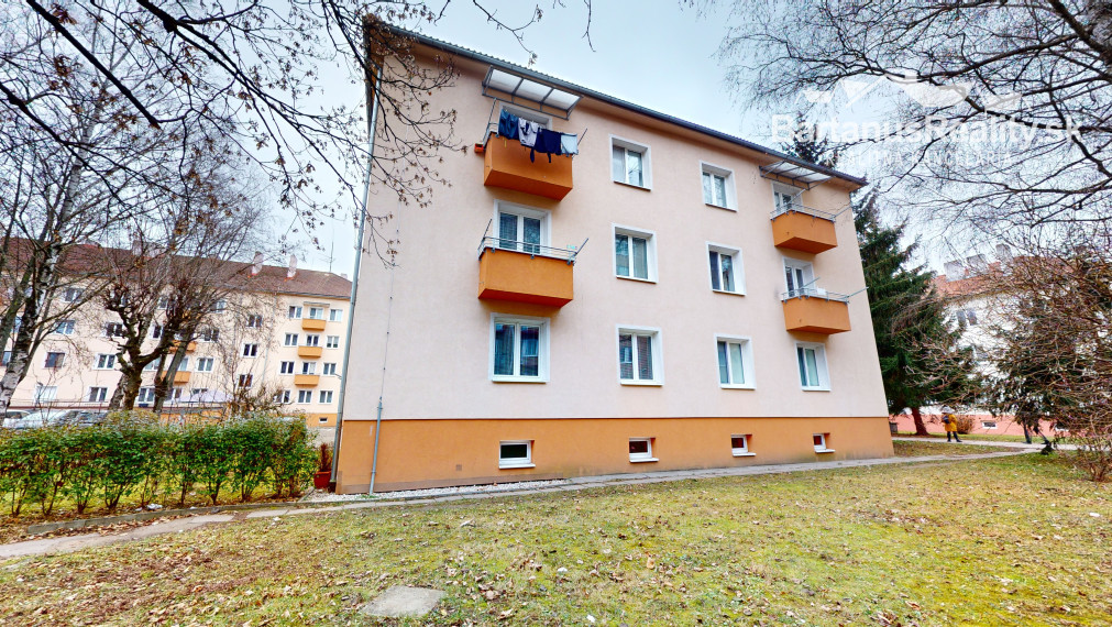 BartanusReality - !!!!! REZERVOVANÉ !!!!!  Na predaj 2-izbový byt vo vyhľadávanej lokalite mesta Trenčín, ul. 28.októbra.