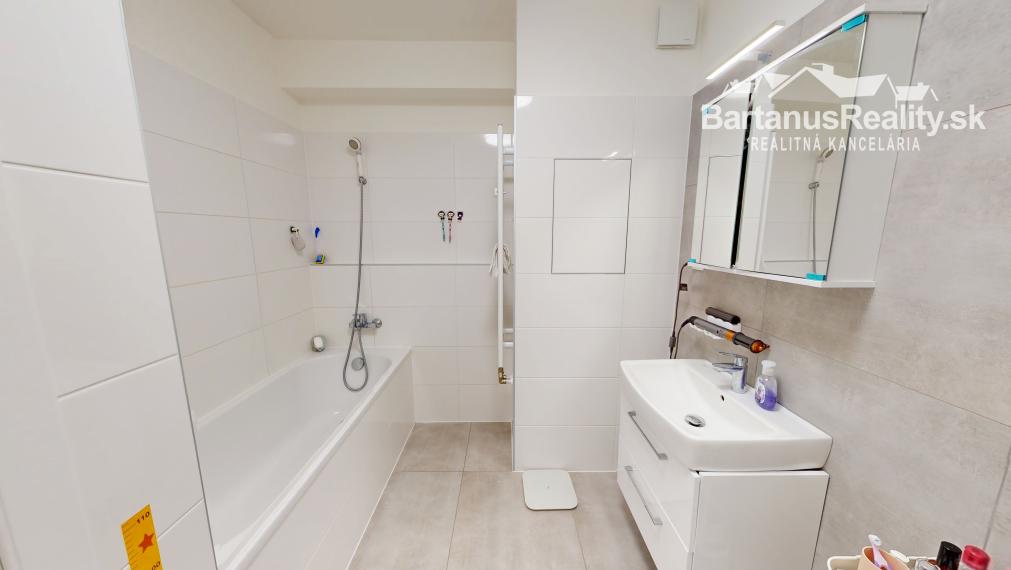 BartanusReality - !!!!! REZERVOVANÉ !!!!! novostavba rozmerného 3 izbového bytu v Trenčíne, Záblatie, Na pažiti.