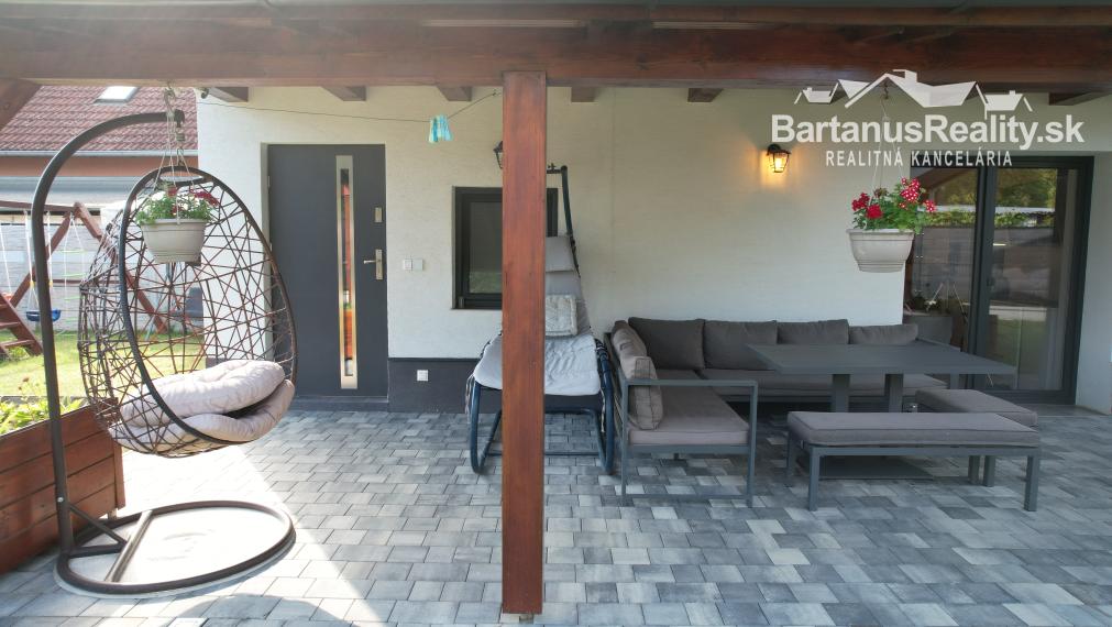 BartanusReality - !!! REZERVOVANÉ !!! rodinný dom za cenu bytu v obci Soblahov pri Trenčíne