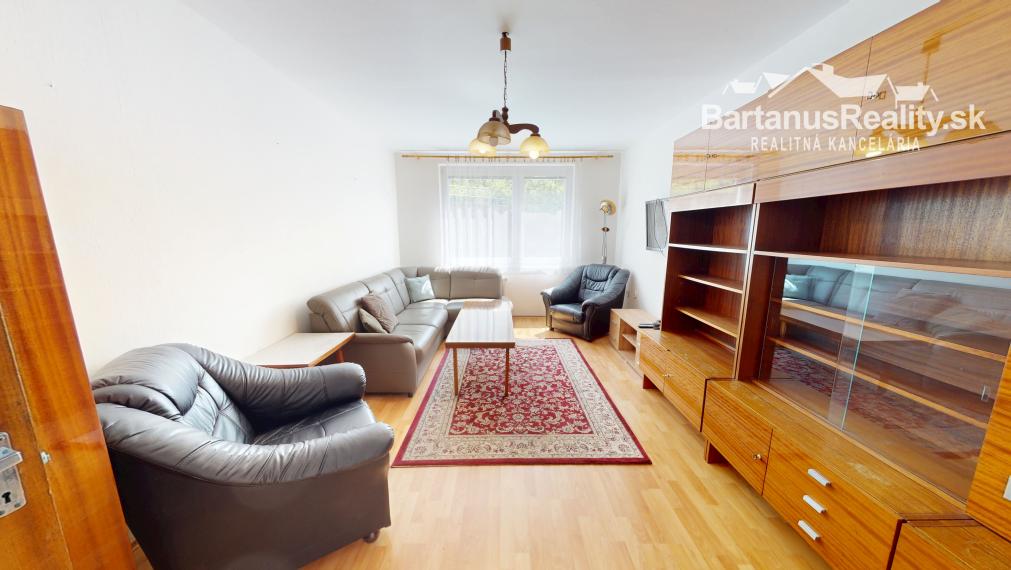 BartanusReality - Na predaj 3-izbový byt priamo v centre mesta Trenčín, ulica Horný Šianec.