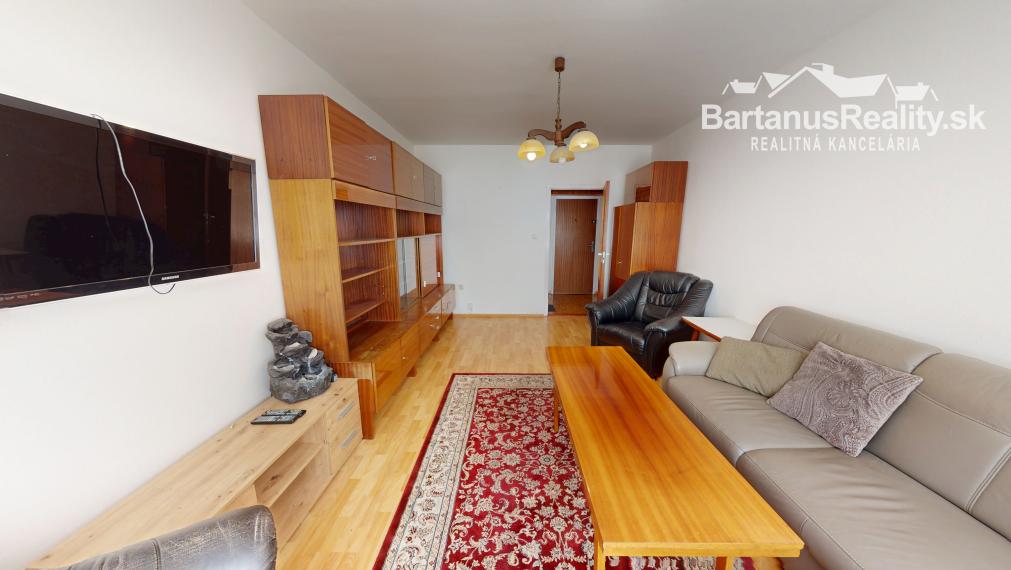 BartanusReality - Na predaj 3-izbový byt priamo v centre mesta Trenčín, ulica Horný Šianec.