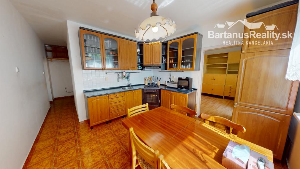 BartanusReality - Na predaj 3-izbový byt priamo v centre mesta Trenčín, ulica Horný Šianec.