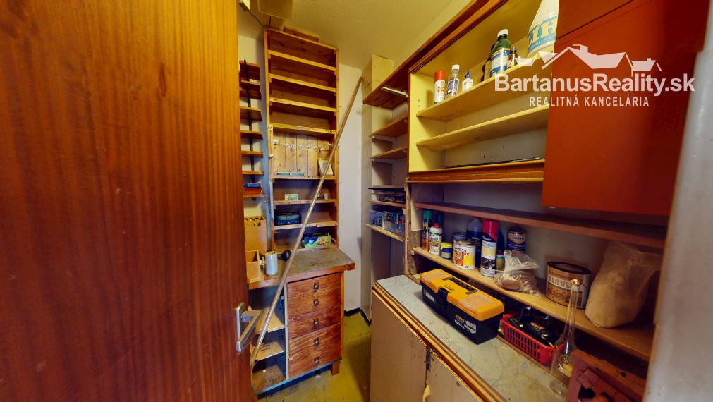 BartanusReality - Na predaj 3-izbový byt priamo v centre mesta Trenčín, ulica Horný Šianec.