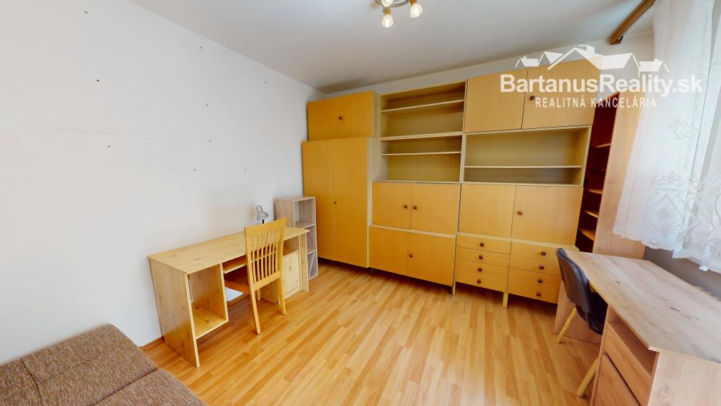 BartanusReality - Na predaj 3-izbový byt priamo v centre mesta Trenčín, ulica Horný Šianec.