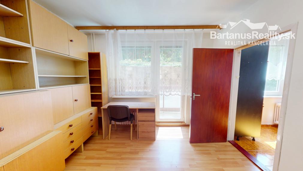 BartanusReality - Na predaj 3-izbový byt priamo v centre mesta Trenčín, ulica Horný Šianec.