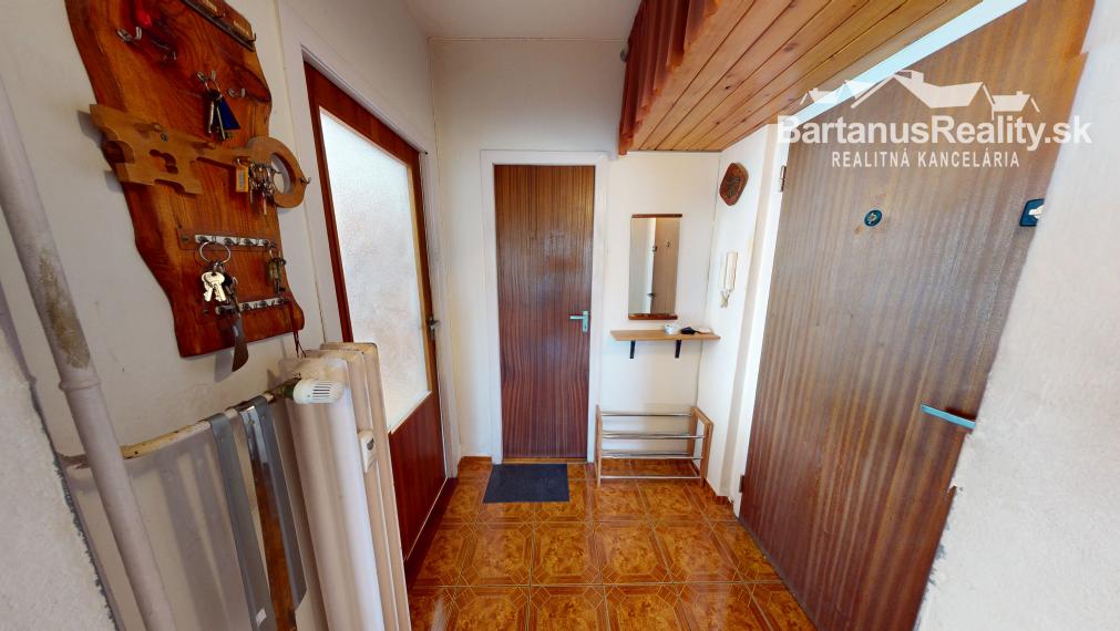 BartanusReality - Na predaj 3-izbový byt priamo v centre mesta Trenčín, ulica Horný Šianec.