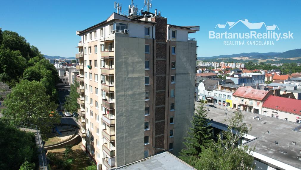 BartanusReality - Na predaj 3-izbový byt priamo v centre mesta Trenčín, ulica Horný Šianec.