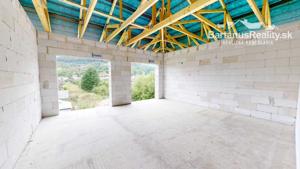 BartanusReality - Na predaj exkluzívna, rozmerná vila v obci Mikušovce pri Ilave.