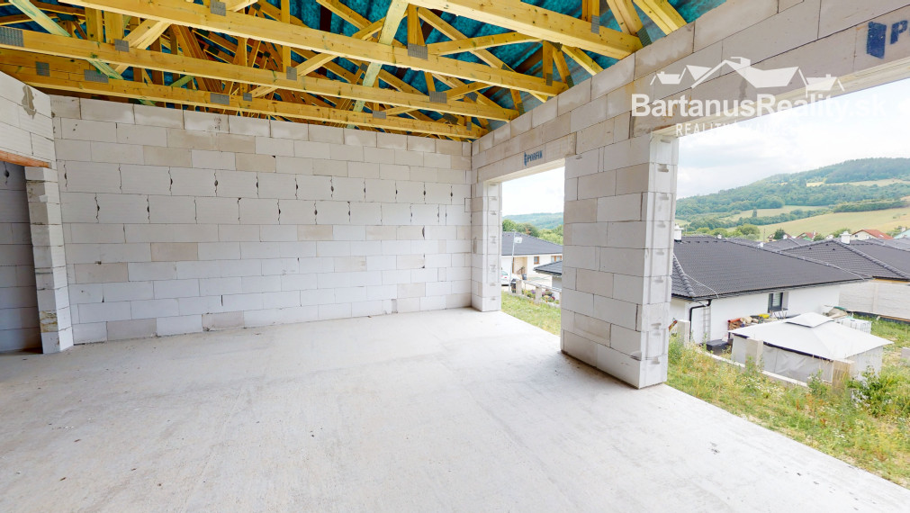 BartanusReality - Na predaj exkluzívna, rozmerná vila v obci Mikušovce pri Ilave.