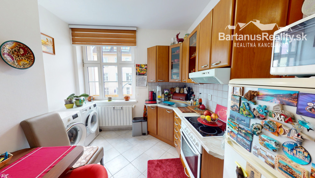 BartanusReality - Na predaj 1-izbový byt s vlastným kúrením a parkoviskom v Trenčíne na ul. M.R.Štefánika.