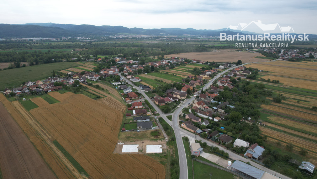 BartanusReality - Na predaj rozmerná novostavba 5 izbového rodinného domu v obci Kameničany pri Dubnici nad Váhom. Znížená cena!!!