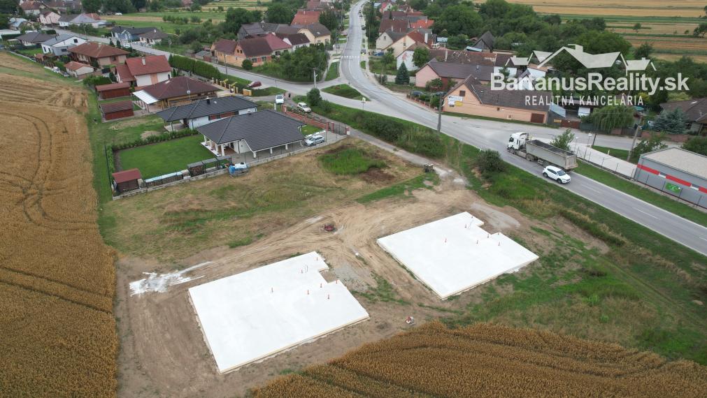 BartanusReality - Na predaj zaujímavý 5 izbový rodinný dom v obci Kameničany pri Dubnici nad Váhom. Znížená cena!!!