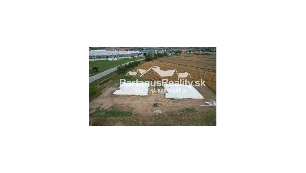 BartanusReality - Na predaj zaujímavý 5 izbový rodinný dom v obci Kameničany pri Dubnici nad Váhom. Znížená cena!!!