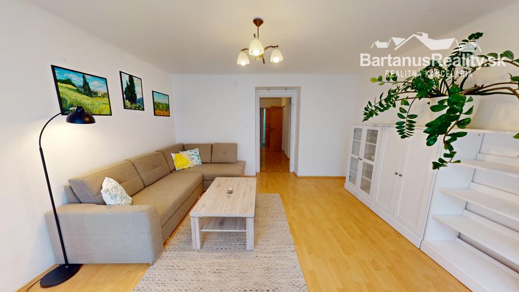 BartanusReality - !!!!! REZERVOVANÝ !!!!!  2-izbový byt v Trenčíne na ul. 28.októbra.