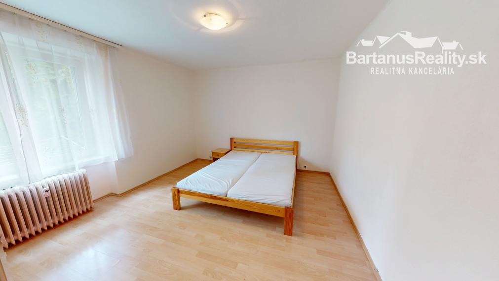 BartanusReality - !!!!! REZERVOVANÝ !!!!!  2-izbový byt v Trenčíne na ul. 28.októbra.
