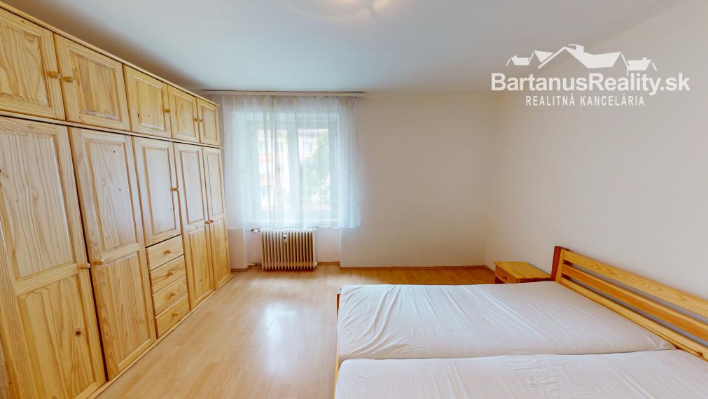 BartanusReality - !!!!! REZERVOVANÝ !!!!!  2-izbový byt v Trenčíne na ul. 28.októbra.