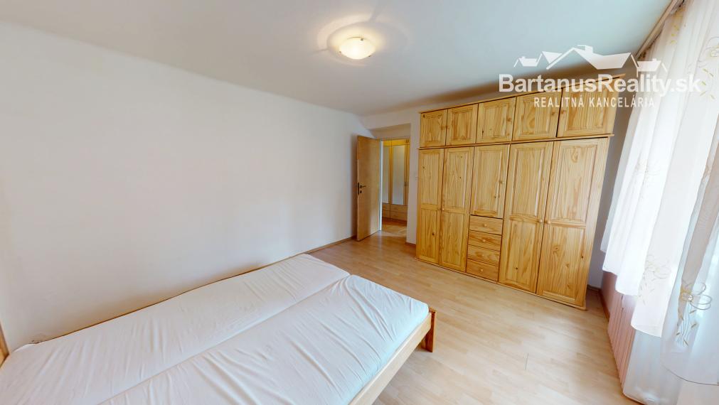 BartanusReality - !!!!! REZERVOVANÝ !!!!!  2-izbový byt v Trenčíne na ul. 28.októbra.