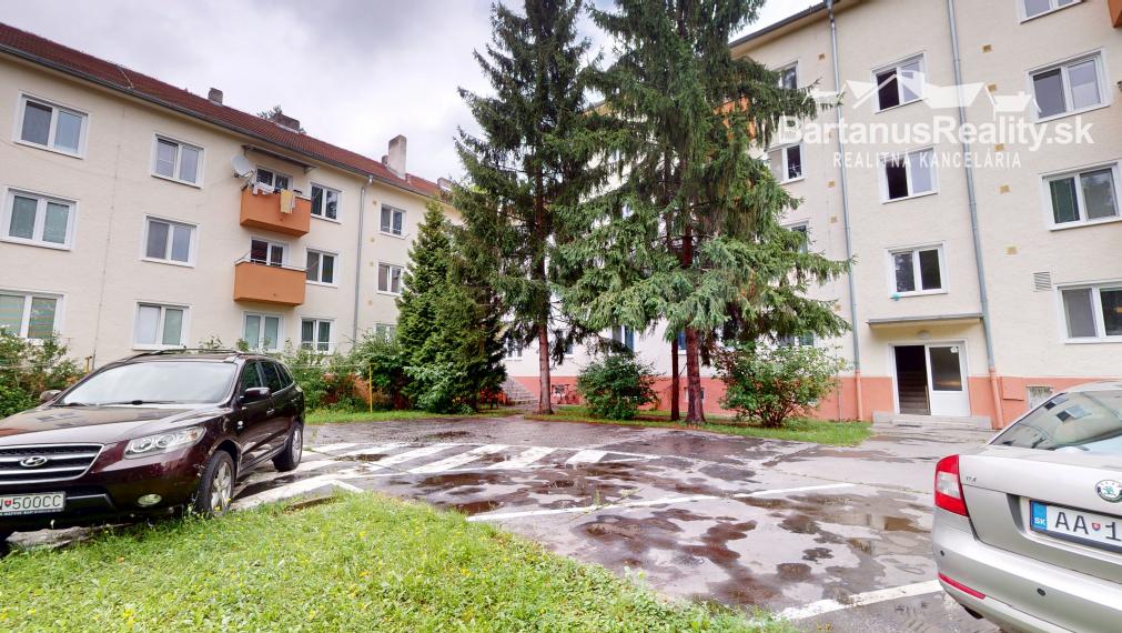 BartanusReality - !!!!! REZERVOVANÝ !!!!!  2-izbový byt v Trenčíne na ul. 28.októbra.
