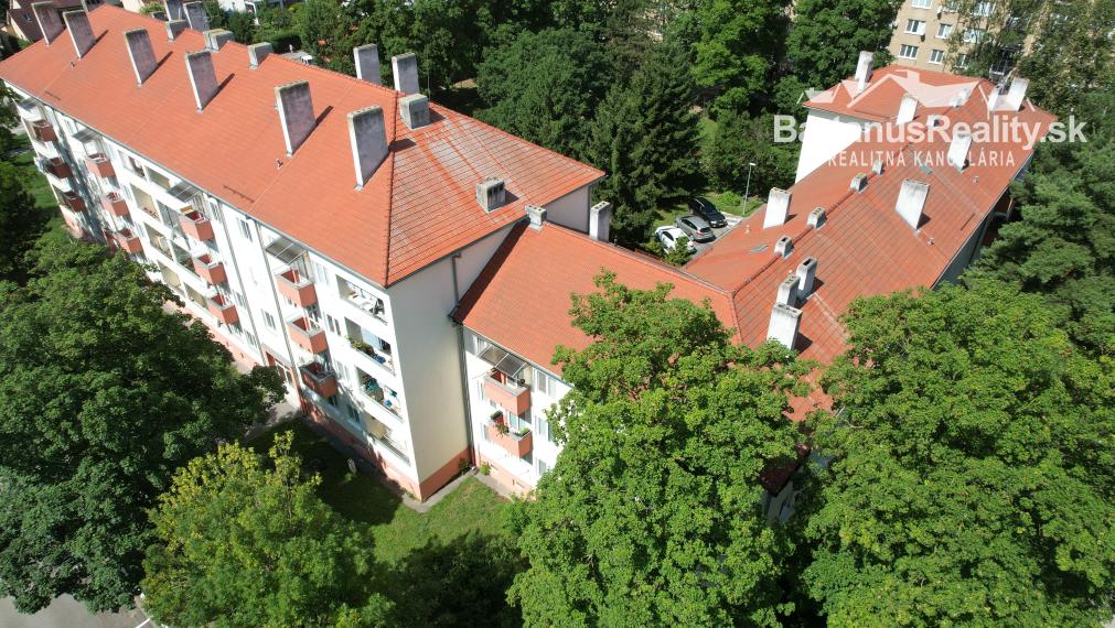 BartanusReality - !!!!! REZERVOVANÝ !!!!!  2-izbový byt v Trenčíne na ul. 28.októbra.