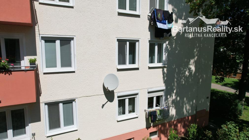 BartanusReality - !!!!! REZERVOVANÝ !!!!!  2-izbový byt v Trenčíne na ul. 28.októbra.