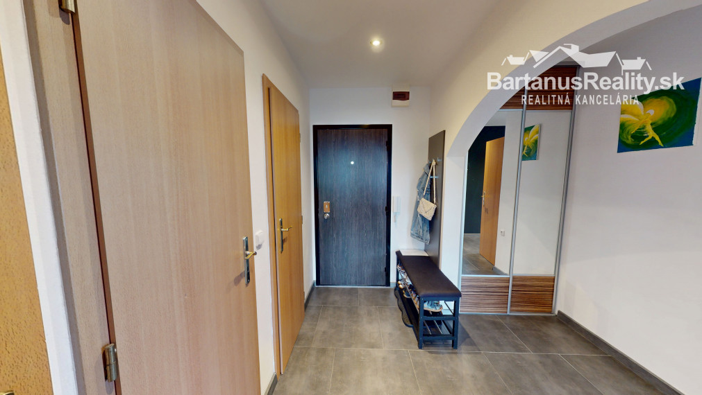 BartanusReality - !!!!! REZERVOVANÝ !!!!!  zrekonštruovaný 4 izbový byt v Trenčíne, Žilinská ulica.