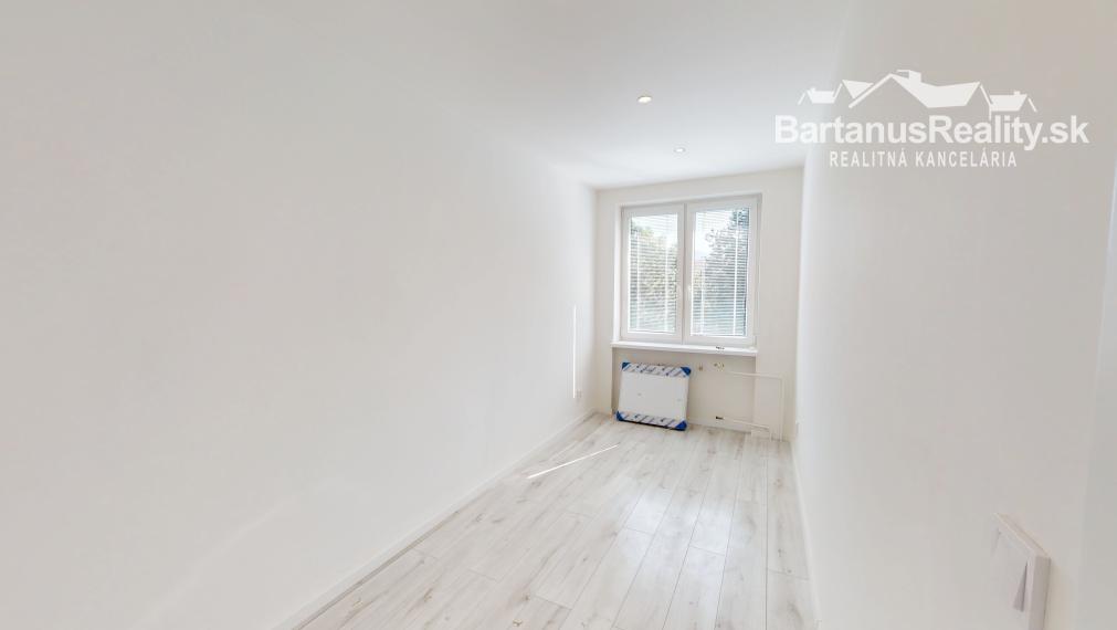 BartanusReality - Na predaj kompletne zrekoštruovaný 3 izbový byt v Novej Dubnici, P.O. Hviezdoslava.