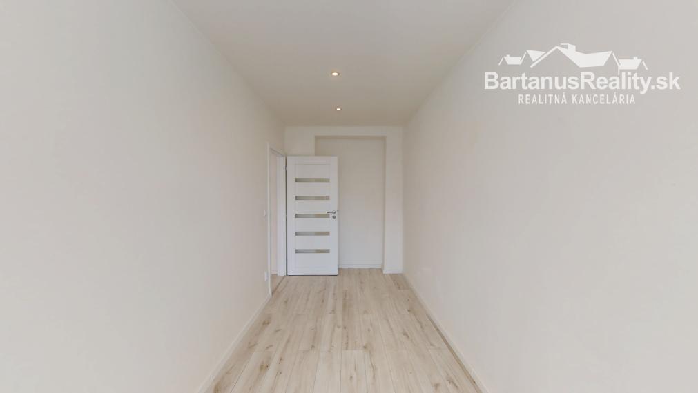 BartanusReality - Na predaj kompletne zrekoštruovaný 3 izbový byt v Novej Dubnici, P.O. Hviezdoslava.