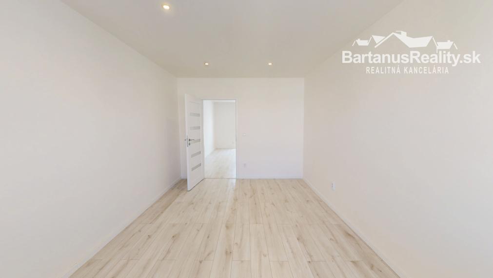 BartanusReality - Na predaj kompletne zrekoštruovaný 3 izbový byt v Novej Dubnici, P.O. Hviezdoslava.