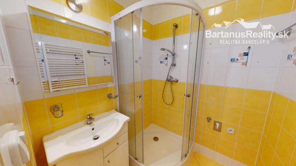 BartanusReality - !!!!! REZERVOVANÝ !!!!! zaujímavý 2 izbový byt v Trenčíne, Juh, Bazovského ulica.