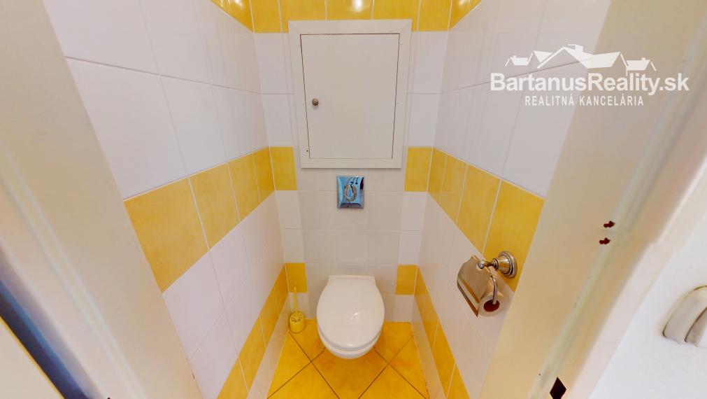 BartanusReality - !!!!! REZERVOVANÝ !!!!! zaujímavý 2 izbový byt v Trenčíne, Juh, Bazovského ulica.