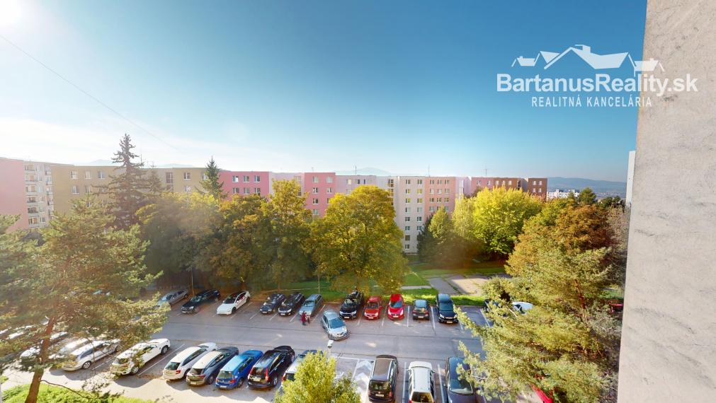 BartanusReality - !!!!! REZERVOVANÝ !!!!! zaujímavý 2 izbový byt v Trenčíne, Juh, Bazovského ulica.