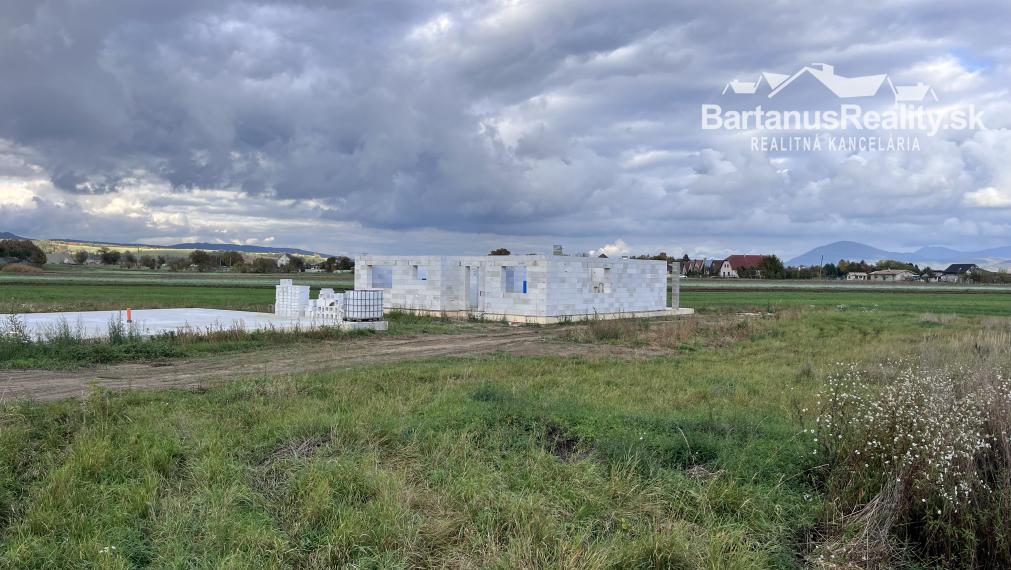 BartanusReality - Na predaj zaujímavý 5 izbový rodinný dom v obci Kameničany pri Dubnici nad Váhom. Znížená cena!!!