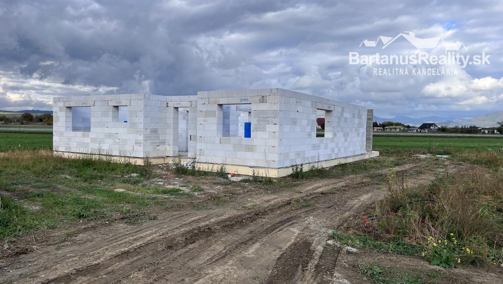 BartanusReality - Na predaj zaujímavý 5 izbový rodinný dom v obci Kameničany pri Dubnici nad Váhom. Znížená cena!!!